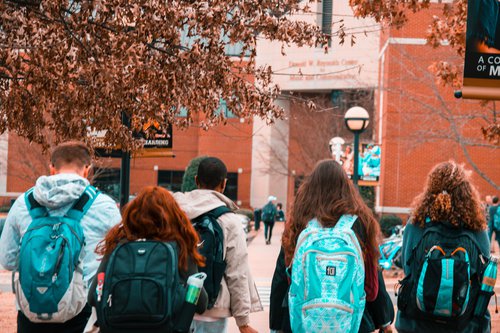 backpacks-college-students